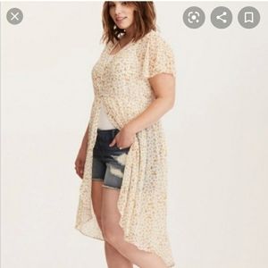 Torrid duster/kimono size 1